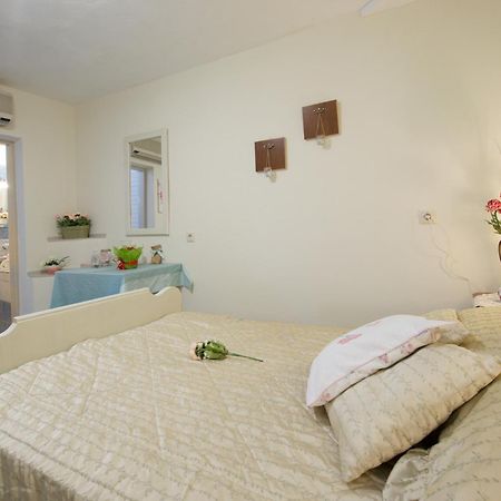 Erato Apartment In Argostoli מראה חיצוני תמונה