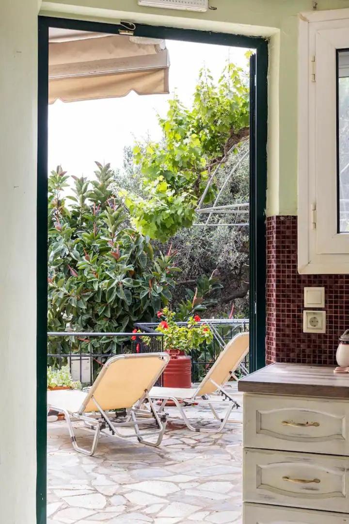 Erato Apartment In Argostoli מראה חיצוני תמונה